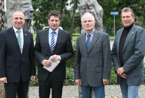 Zum Besuch beim Bürgermeister in Damme: Bürgermeister Gerd Muhle, Landtagskandidat Christian Calderone, CDU-Fraktionsvorsitzender Hugo Giese, stellvertretender CDU-Vorsitzender Andreas Herzog!