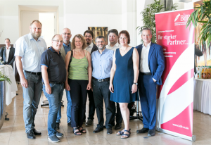 Foto: v.l.n.r. Ulf Prange (SPD), Rainer Sobota (BdB Bundervorstand) , Martin Bischof (BDB Niedersachsen), Martina Schulz-Polat (BDB Niedersachsen), Helge Limburg (Grüne), Ali Türk (Arbeitskreis der Betreuungsvereine Niedersachsen), Christian Calderone (CDU), Carola Friedrichs-Heise (BDB Niedersachsen), Dr. Marco Genthe (FDP) (c) Franz Bischof